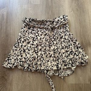 Abercrombie floral skort, size small!